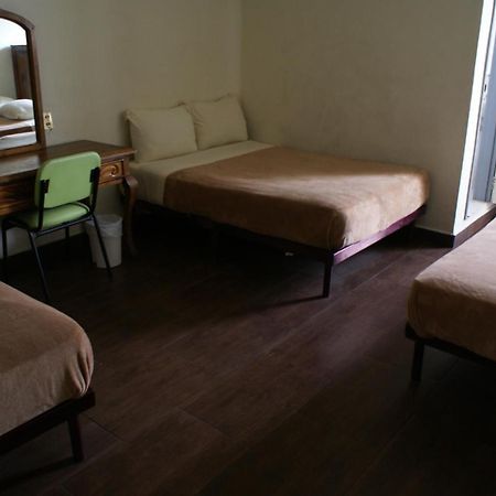 Nueva York Hotel Guadalajara Buitenkant foto