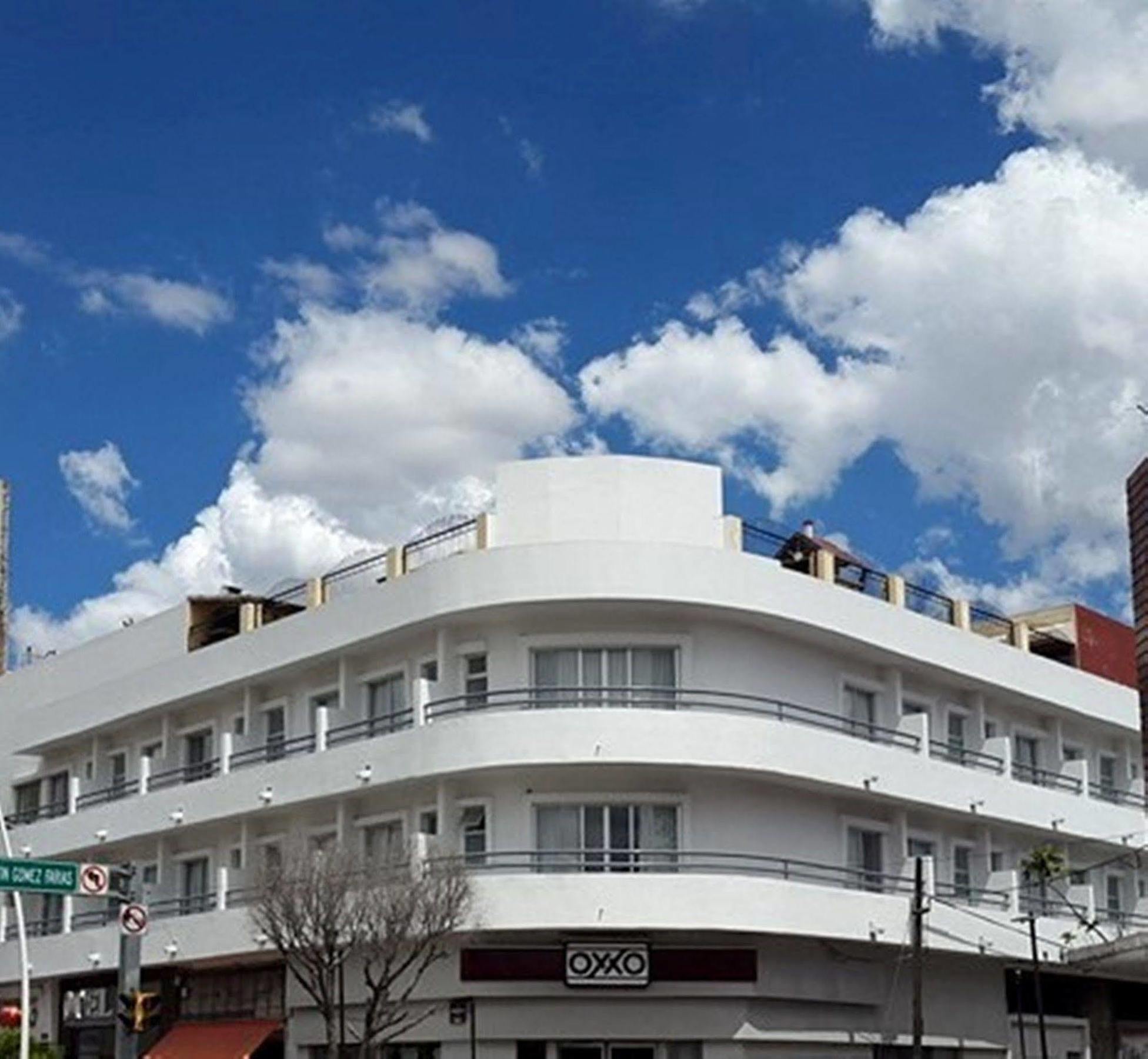 Nueva York Hotel Guadalajara Buitenkant foto