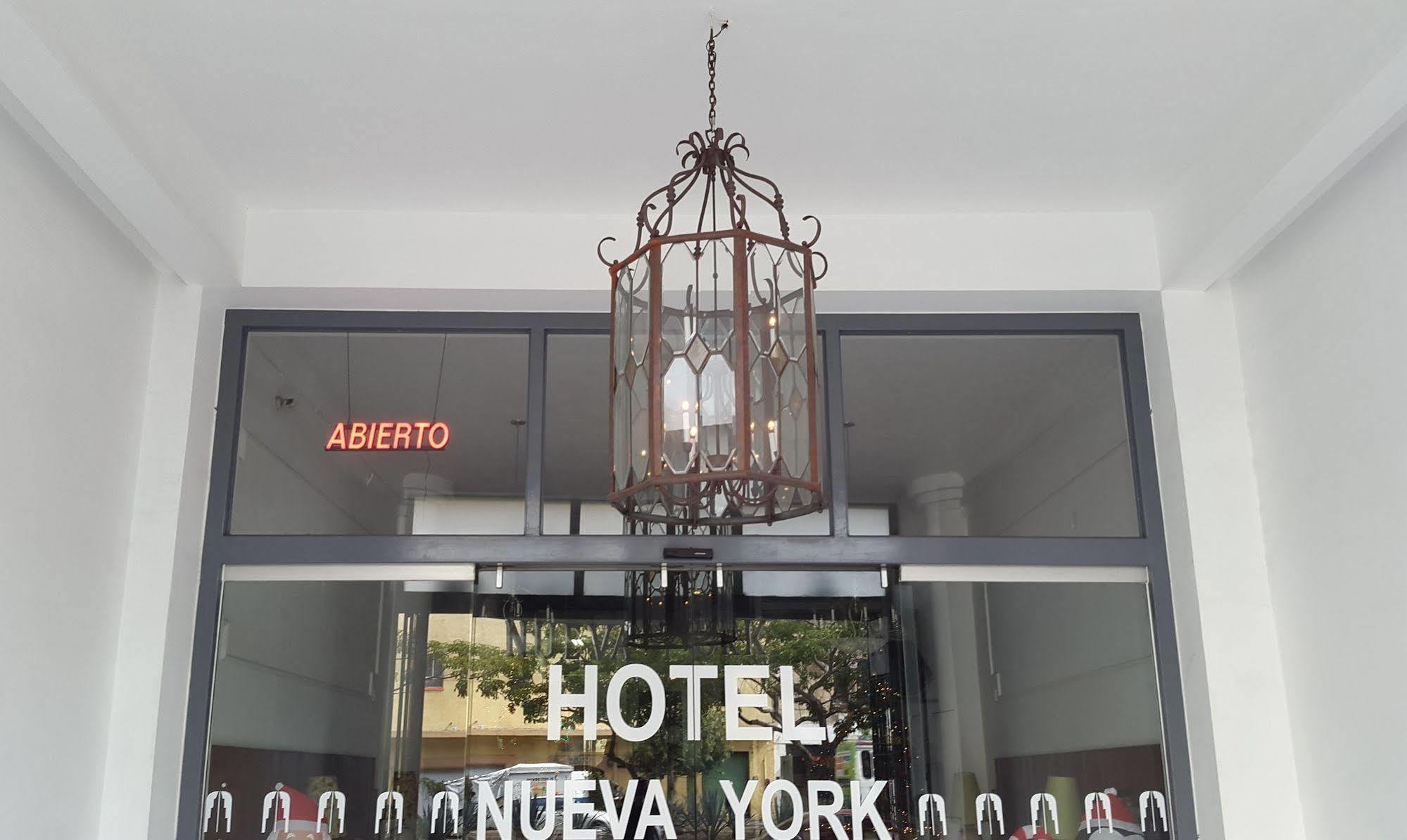 Nueva York Hotel Guadalajara Buitenkant foto