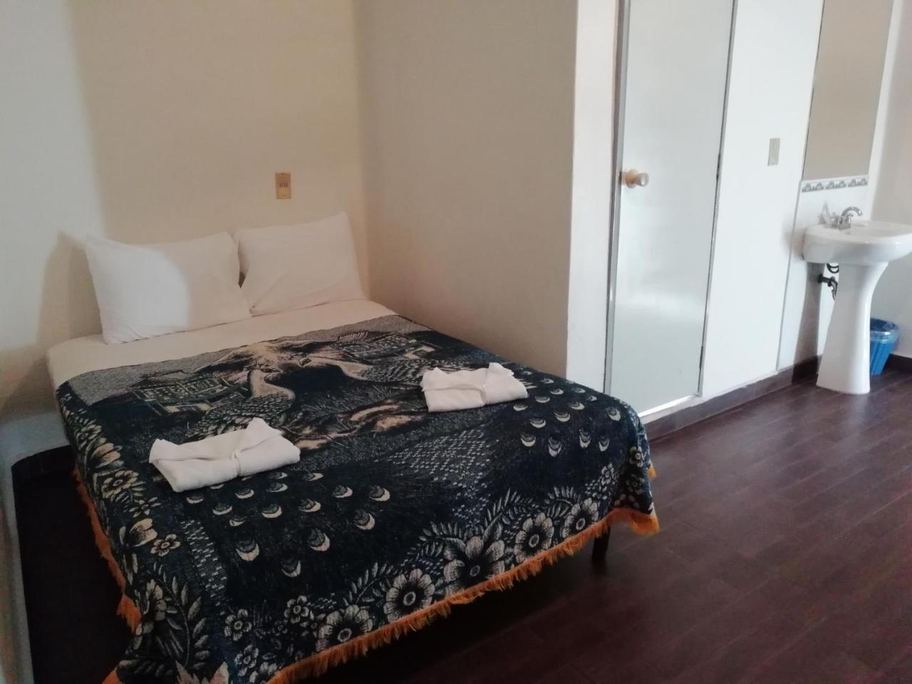 Nueva York Hotel Guadalajara Buitenkant foto