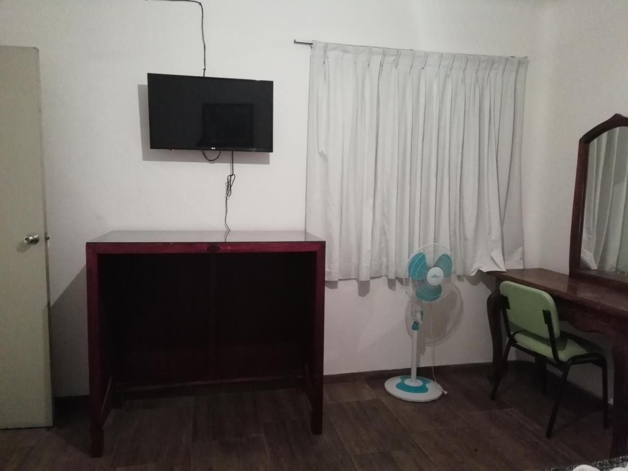 Nueva York Hotel Guadalajara Buitenkant foto