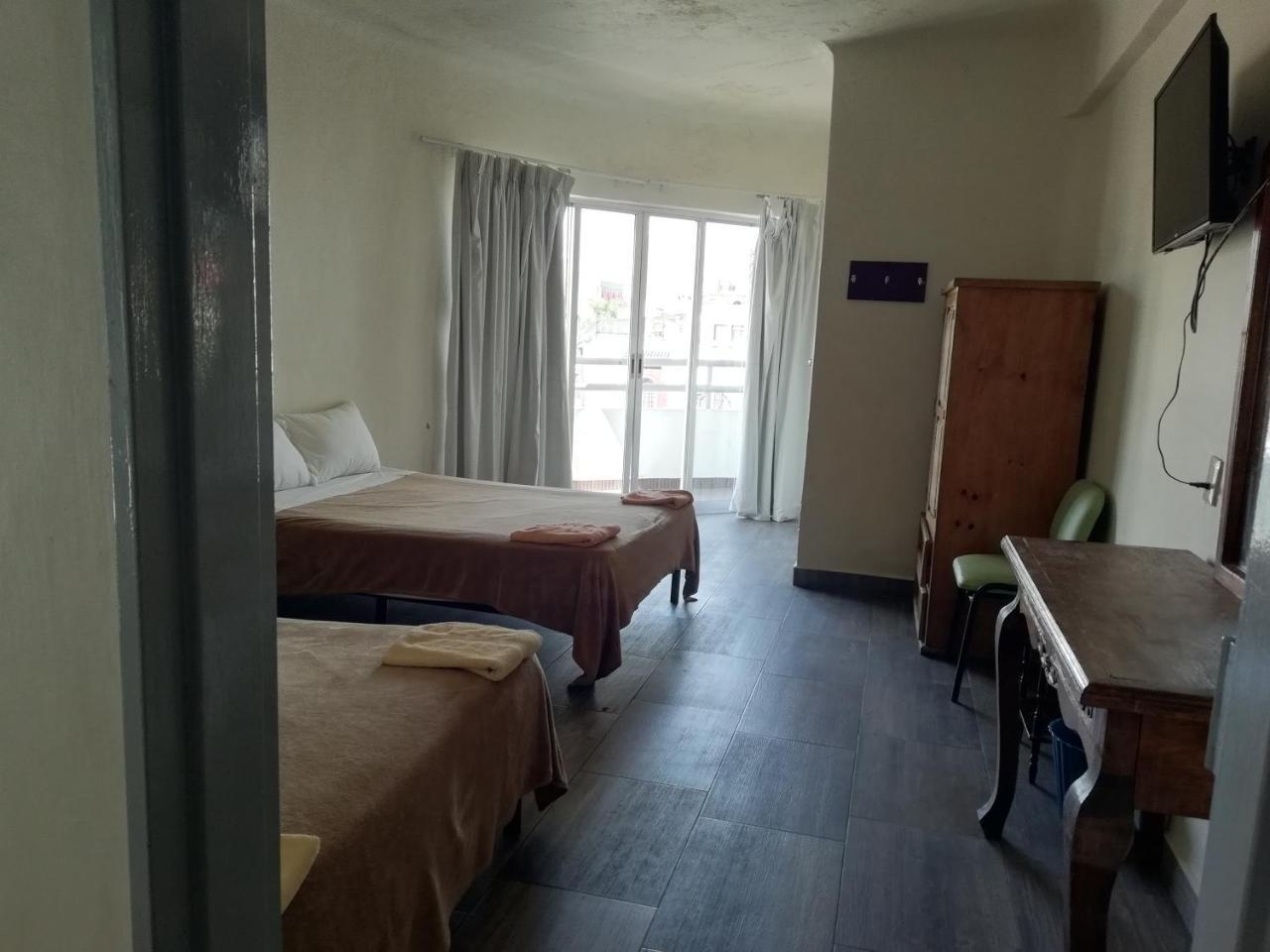 Nueva York Hotel Guadalajara Buitenkant foto